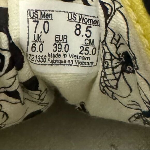 Disney x Vans Collab Old Skool 80’s Mickey/True Size 8.5 EUC - Picture 16 of 16